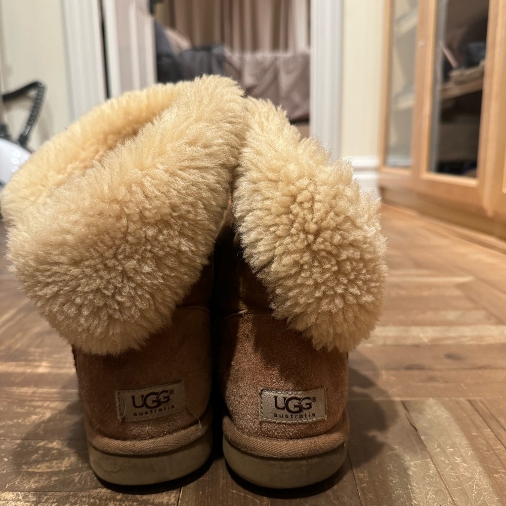 UGG Bailey Button II Boot Chestnut